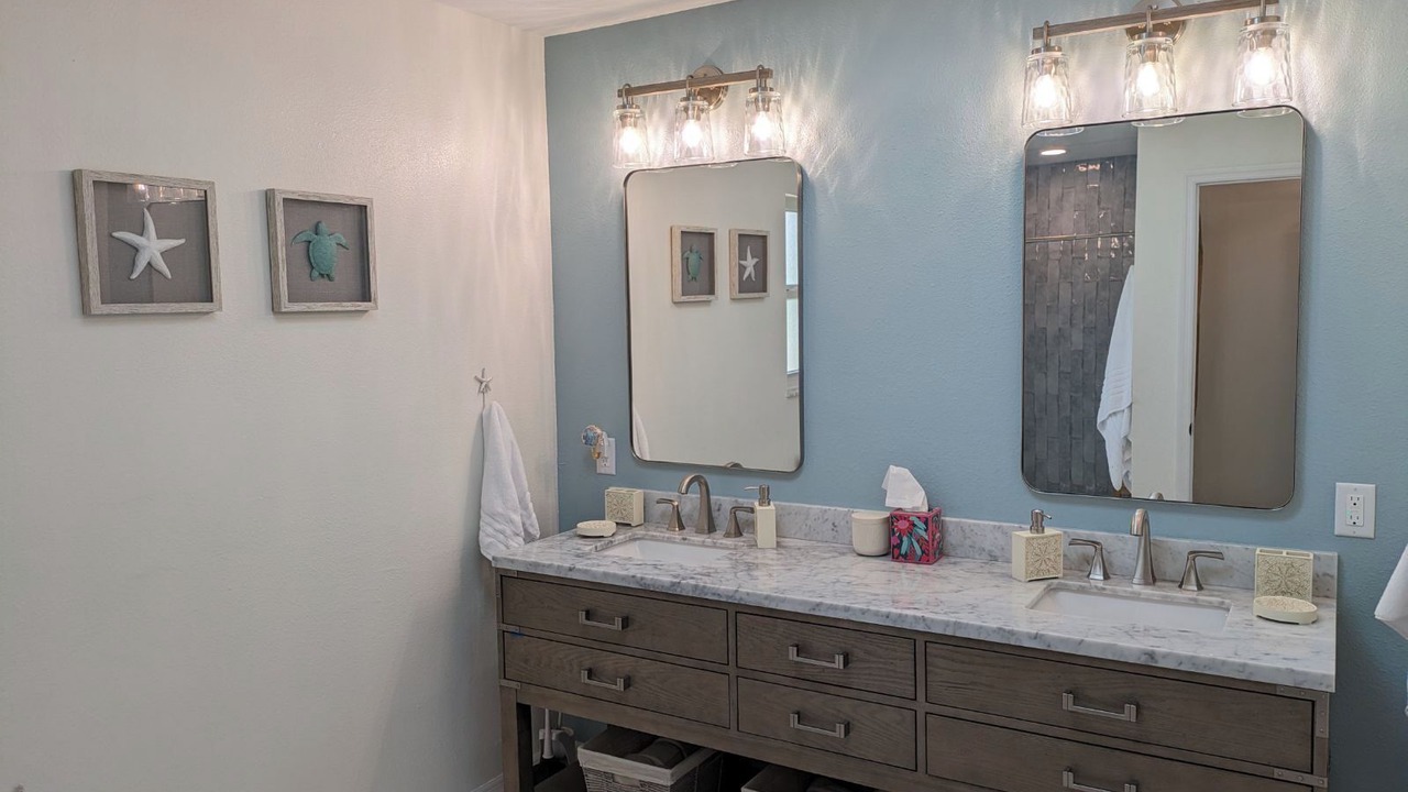 Photo of Bathroom in Gulf Cove