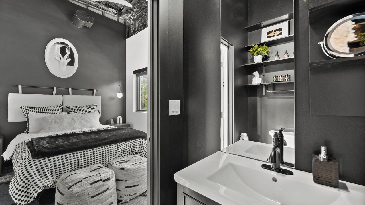 Photo of Bathroom in Naples