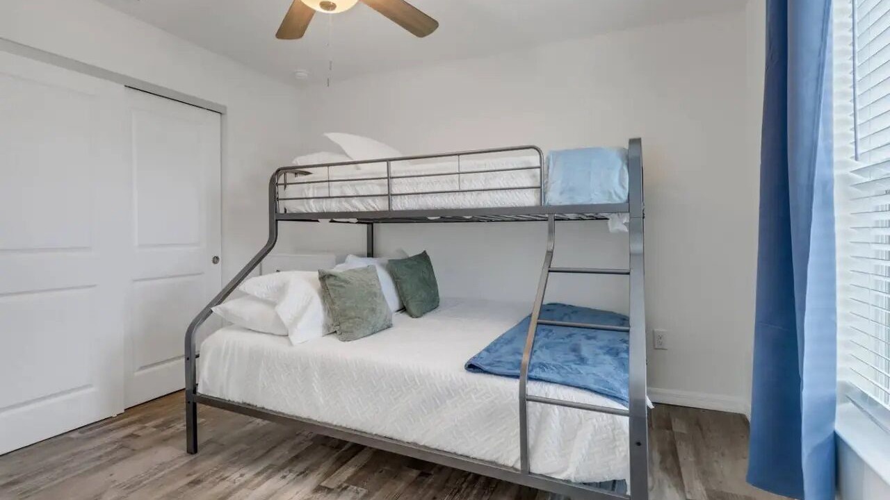 Photo of Bedroom in Mariner