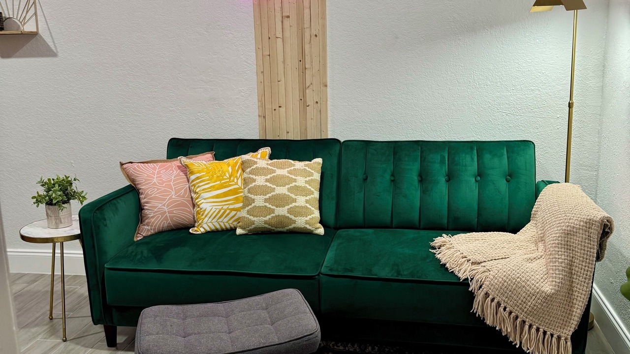 Photo of Livingroom in Central Naples