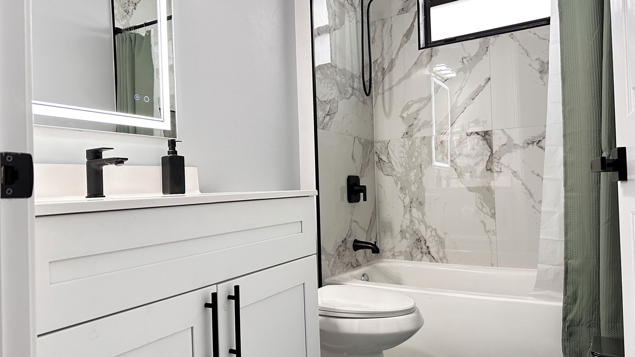 Photo of Bathroom in Jacarandas