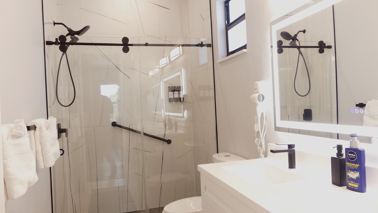 Photo of Bathroom in Jacarandas