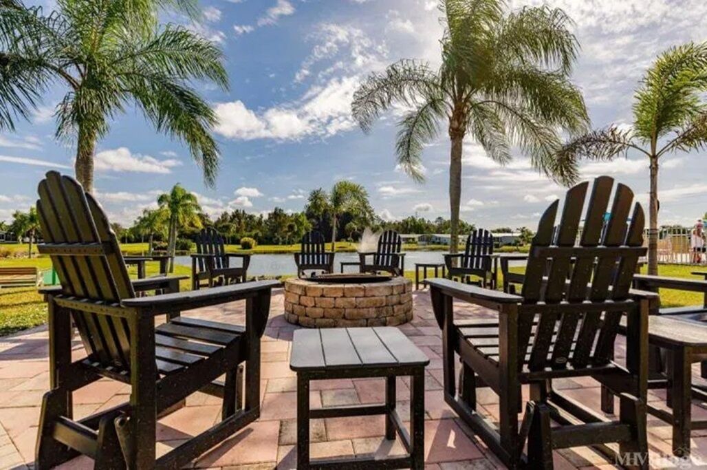 Photo of Outdoor in Jacarandas