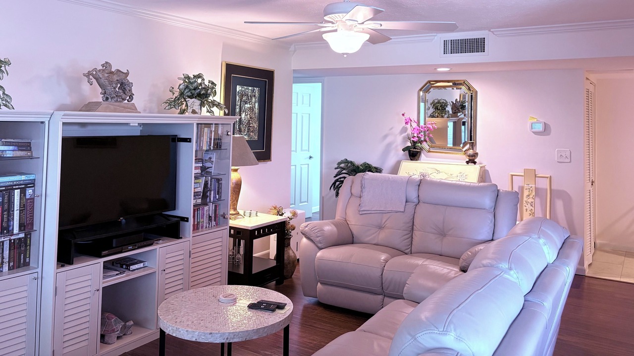 Photo of Bedroom in Park Shore