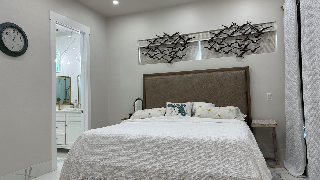 Photo of Bedroom in Naples Park