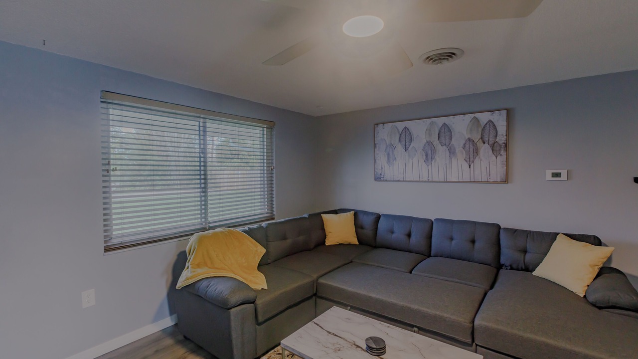 Photo of Livingroom in Englewood