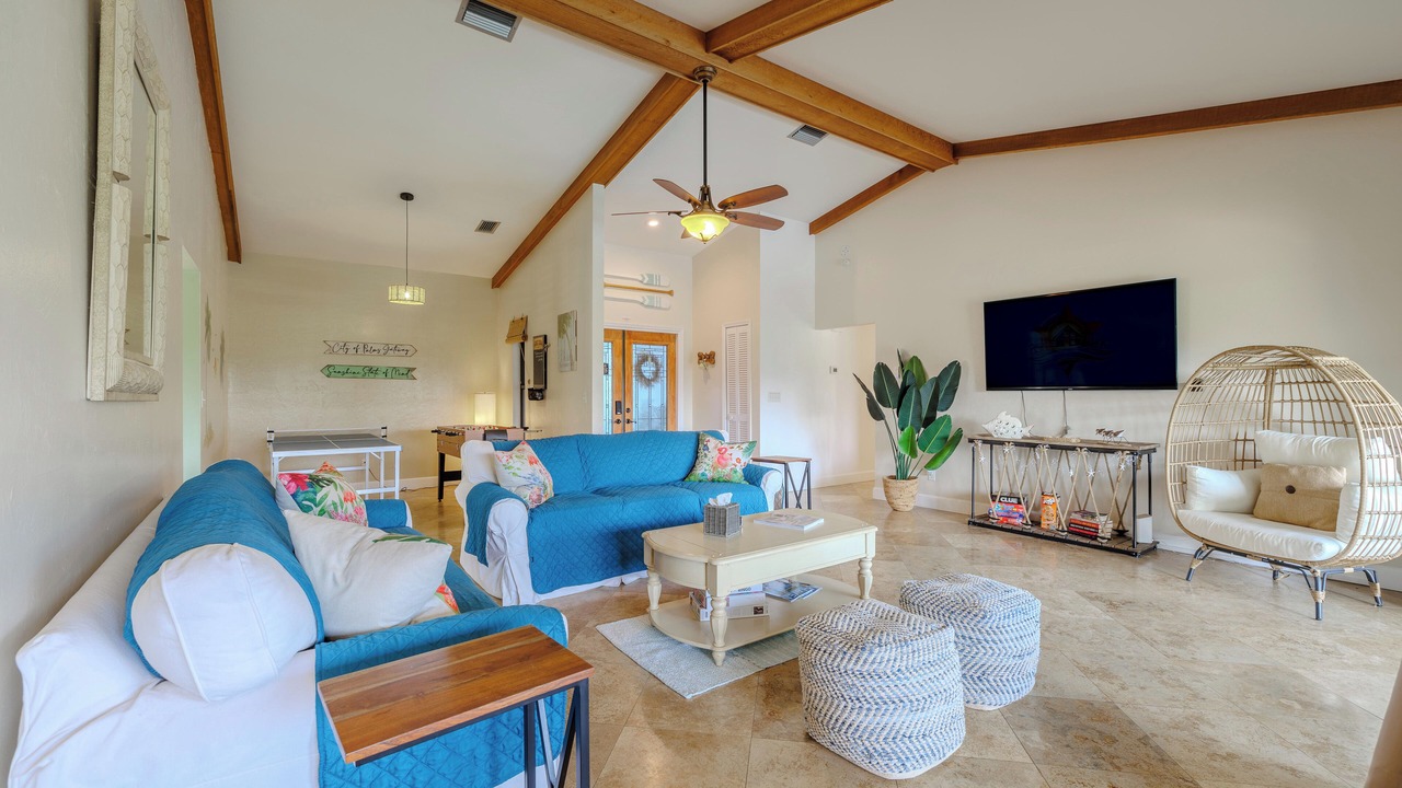 Photo of Livingroom in Lochmoor Waterway Estates