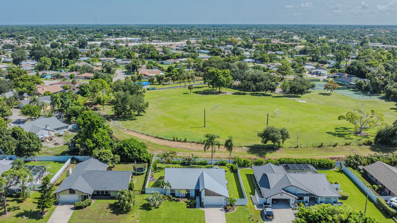Photo of Outdoor in Lochmoor Waterway Estates