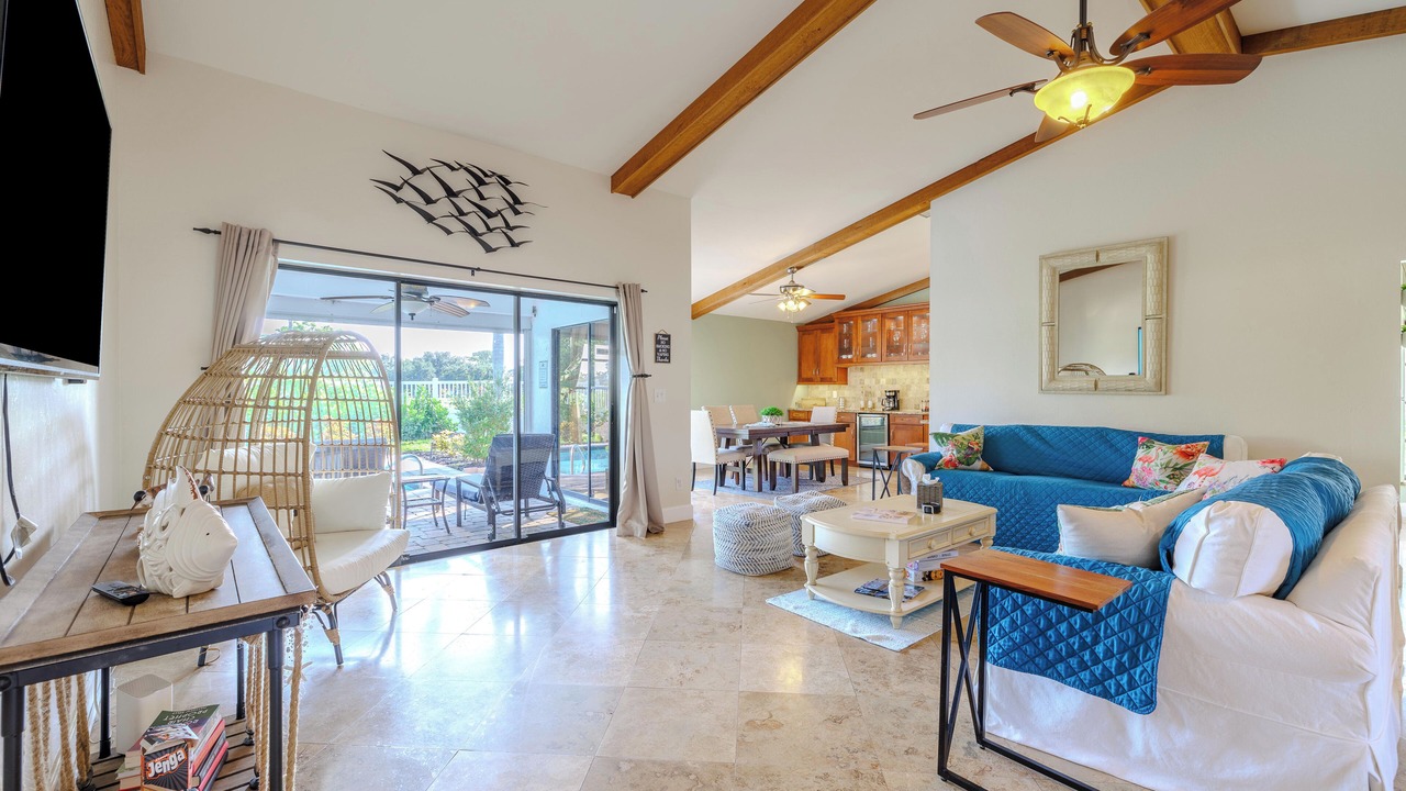 Photo of Livingroom in Lochmoor Waterway Estates