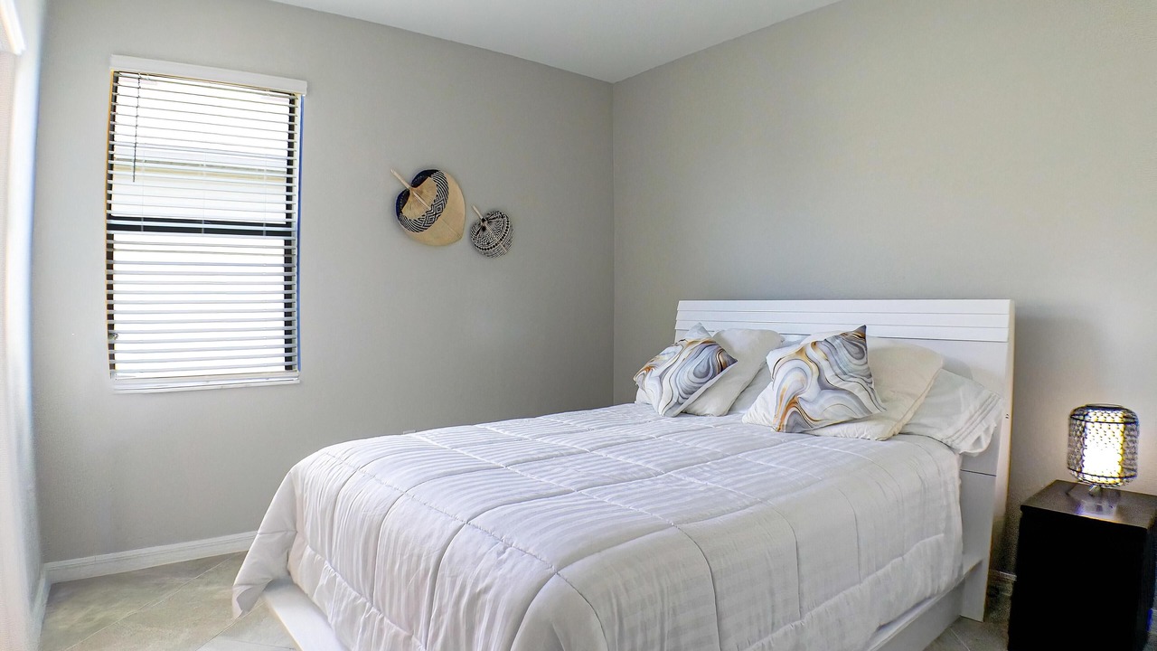 Photo of Bedroom in River Hall