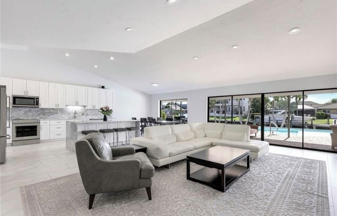 Photo of Livingroom in Palmetto Point