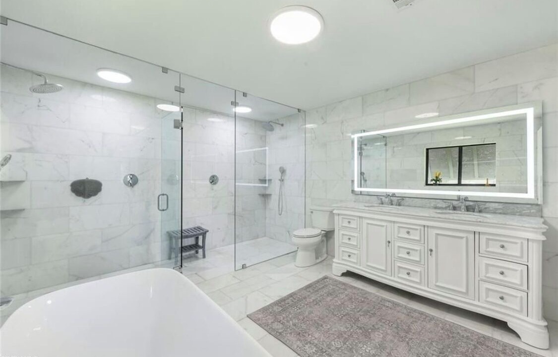 Photo of Bathroom in Palmetto Point
