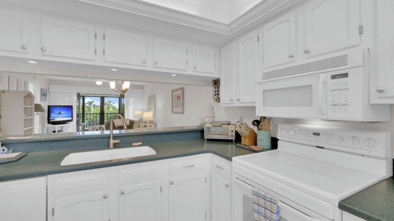 Photo of Kitchen in Mid Island