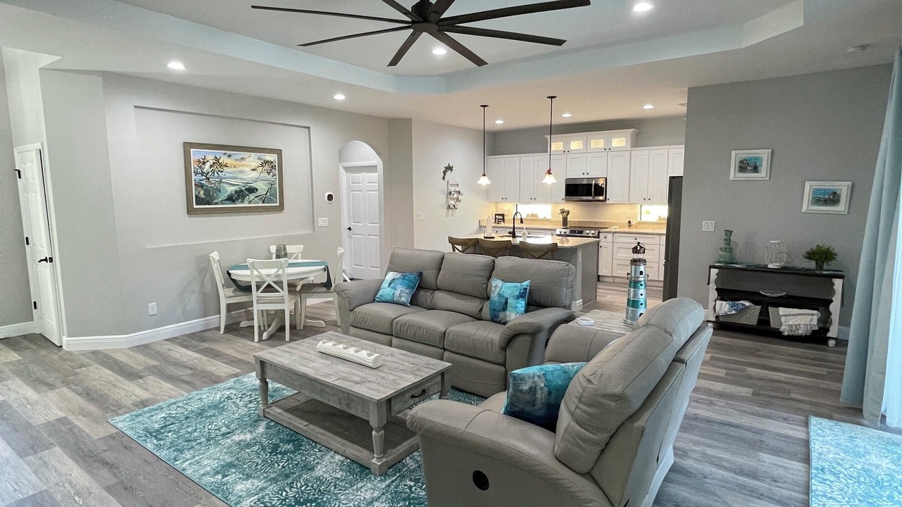 Photo of Livingroom in Rotonda Lakes