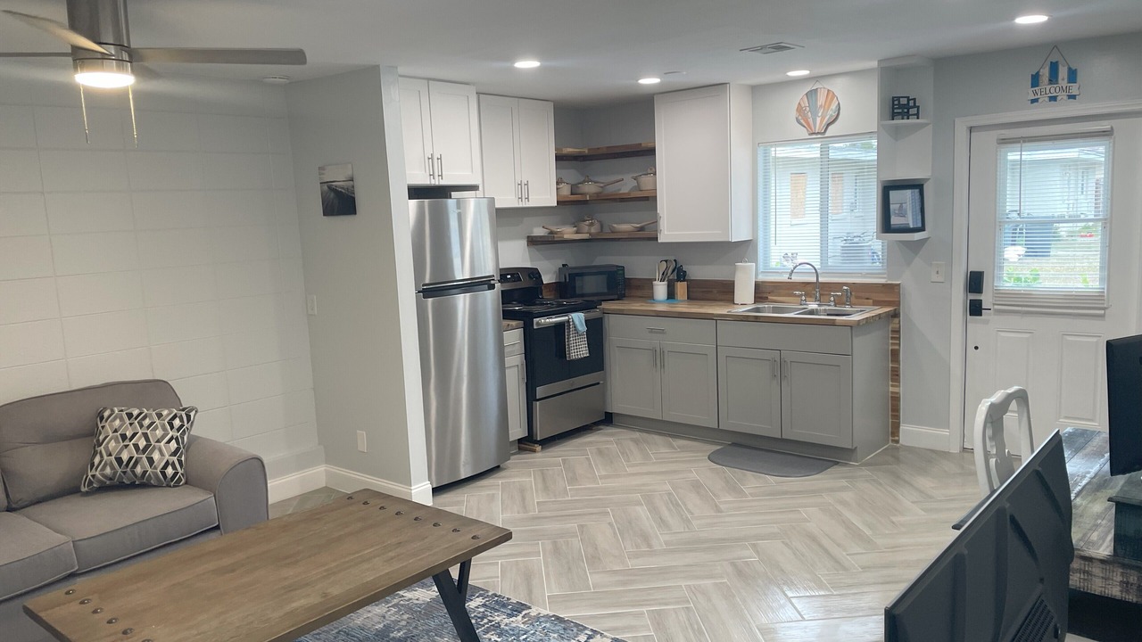 Photo of Livingroom in Warm Mineral Springs