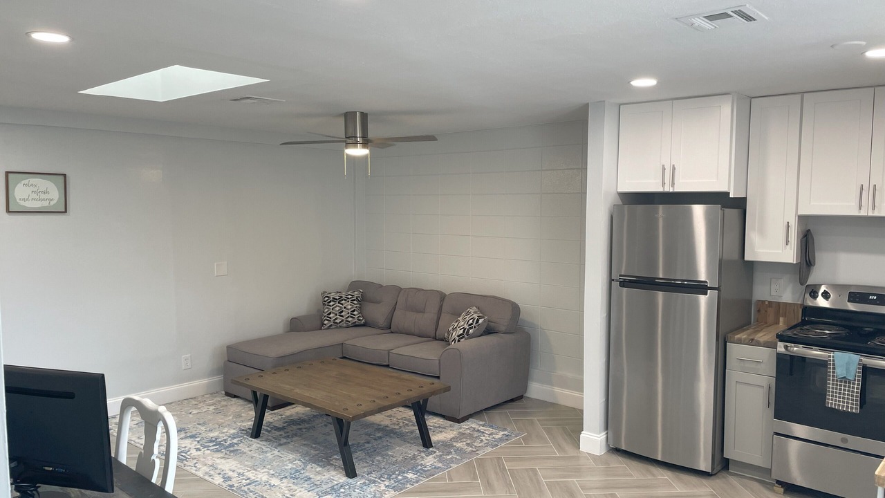 Photo of Livingroom in Warm Mineral Springs