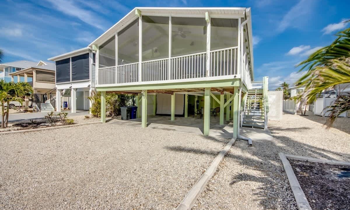 Photo of Outdoor in Mid Island