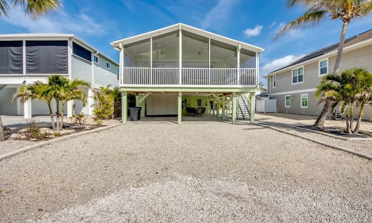 Photo of Outdoor in Mid Island