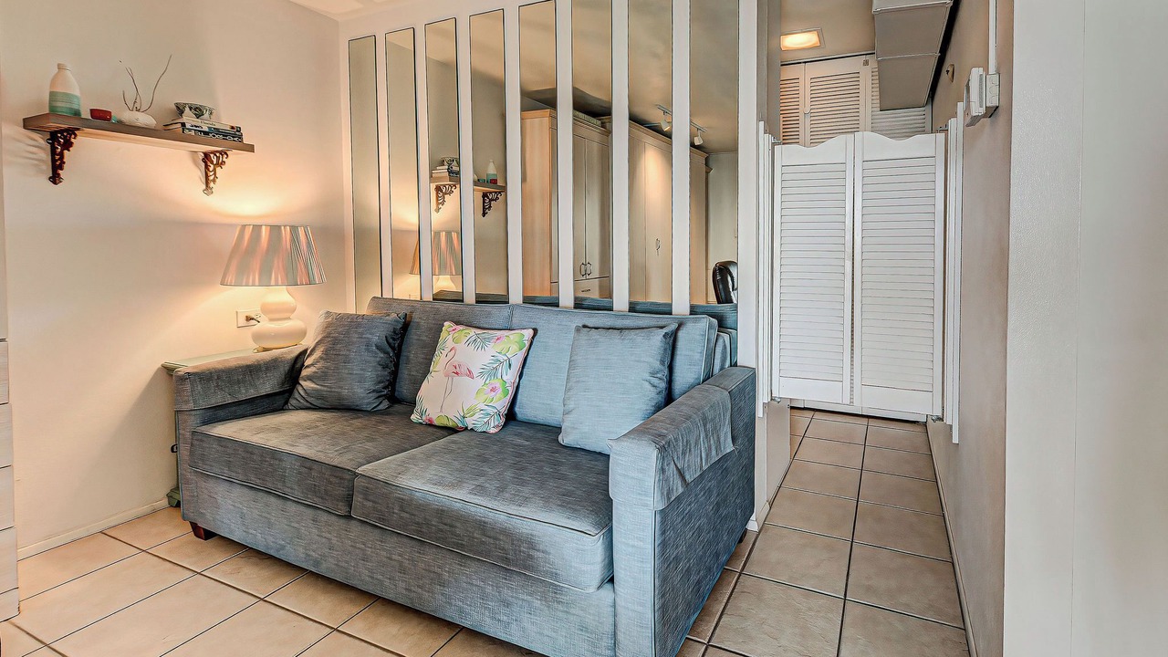 Photo of Livingroom in Golden Beach