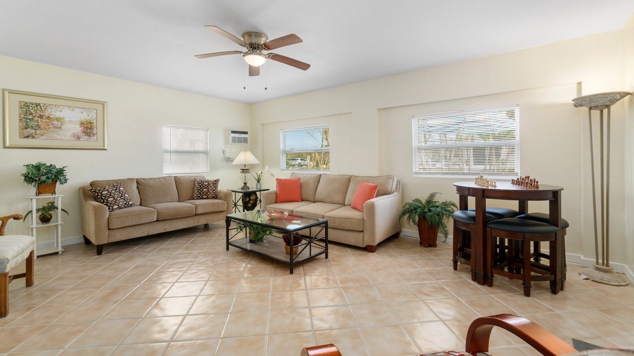 Photo of Livingroom in Bonita Springs