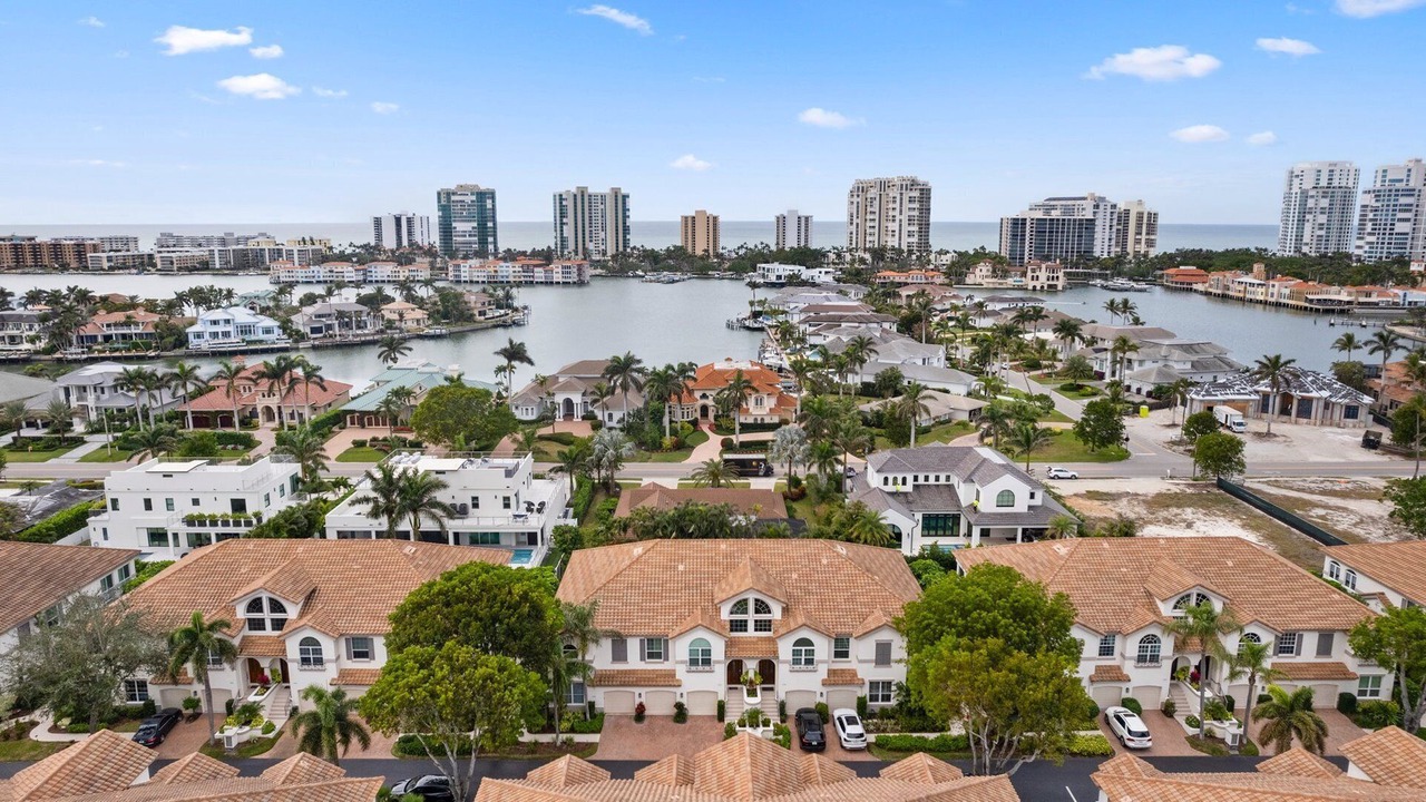 Photo of Outdoor in Park Shore