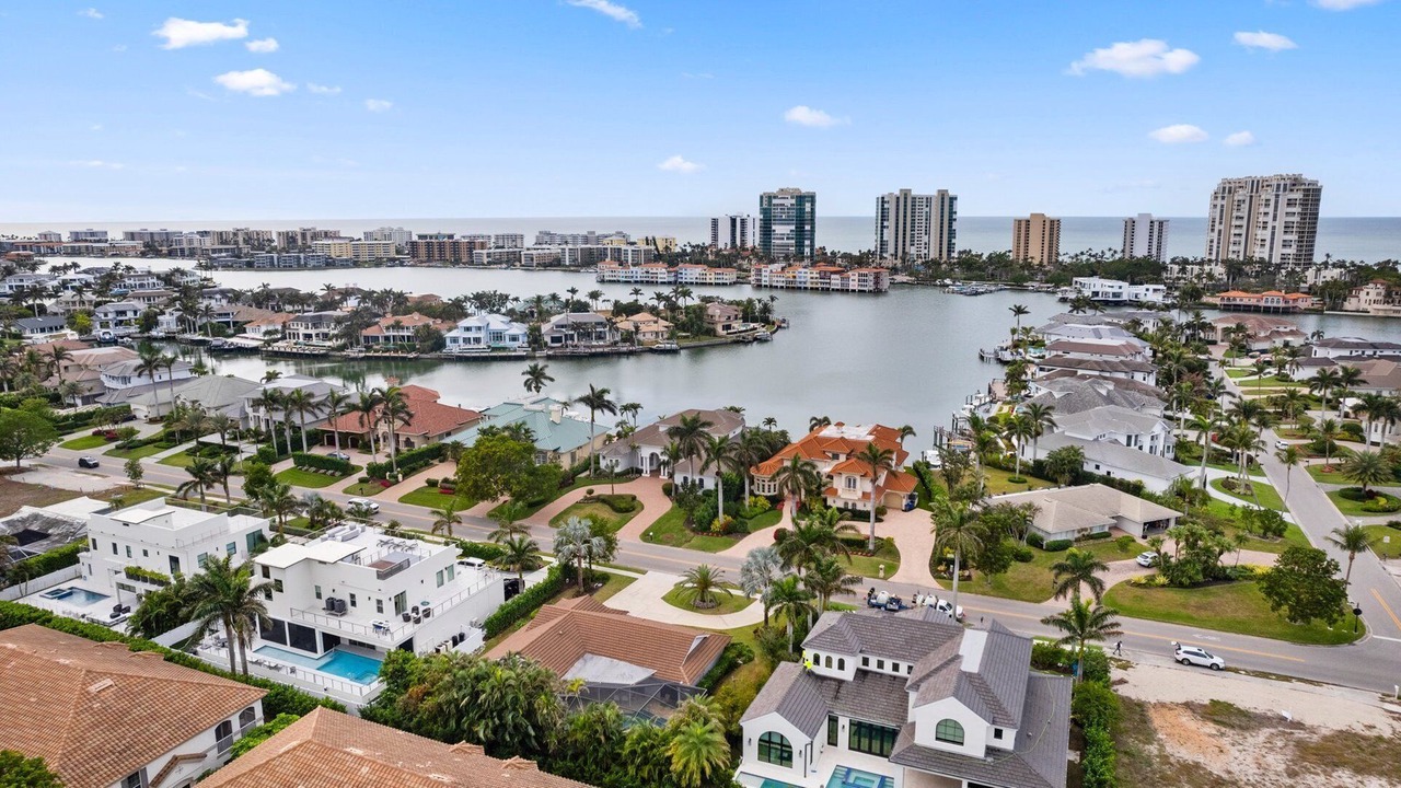 Photo of Outdoor in Park Shore