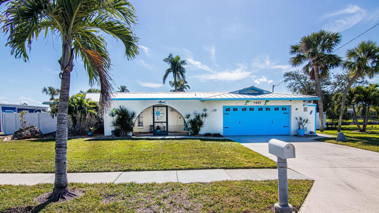 Photo of Outdoor in Lochmoor Waterway Estates