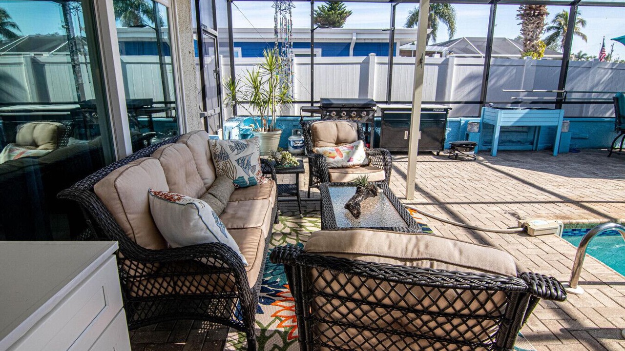 Photo of Patio Balcony in Lochmoor Waterway Estates