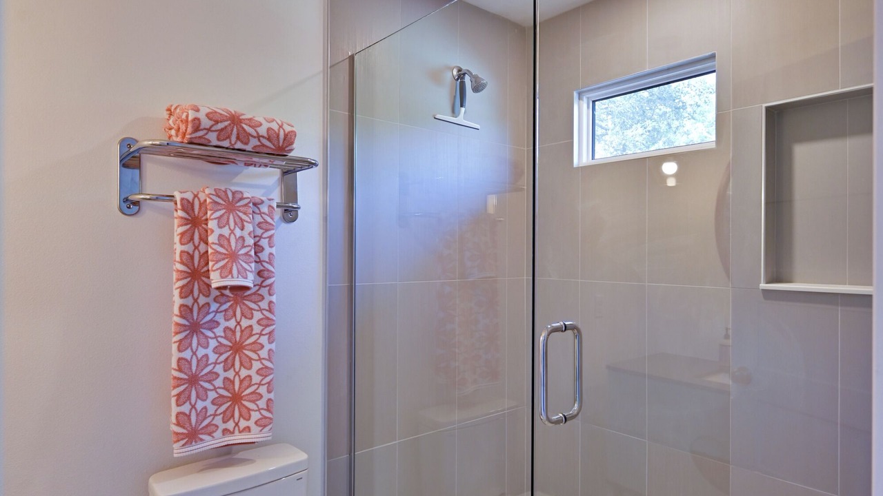 Photo of Bathroom in Arlington Park