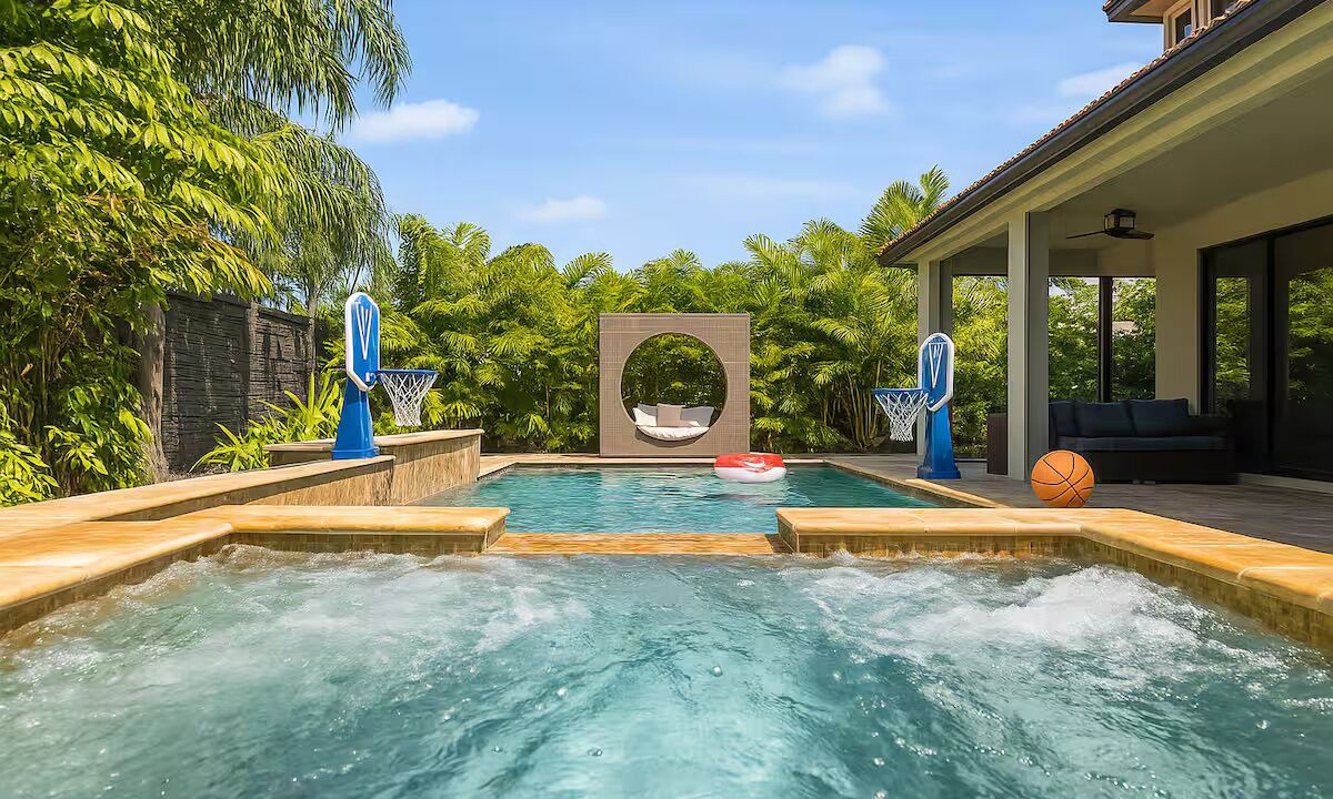 Photo of Outdoor in Tamiami
