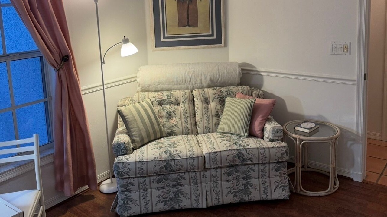 Photo of Livingroom in Crown Pointe