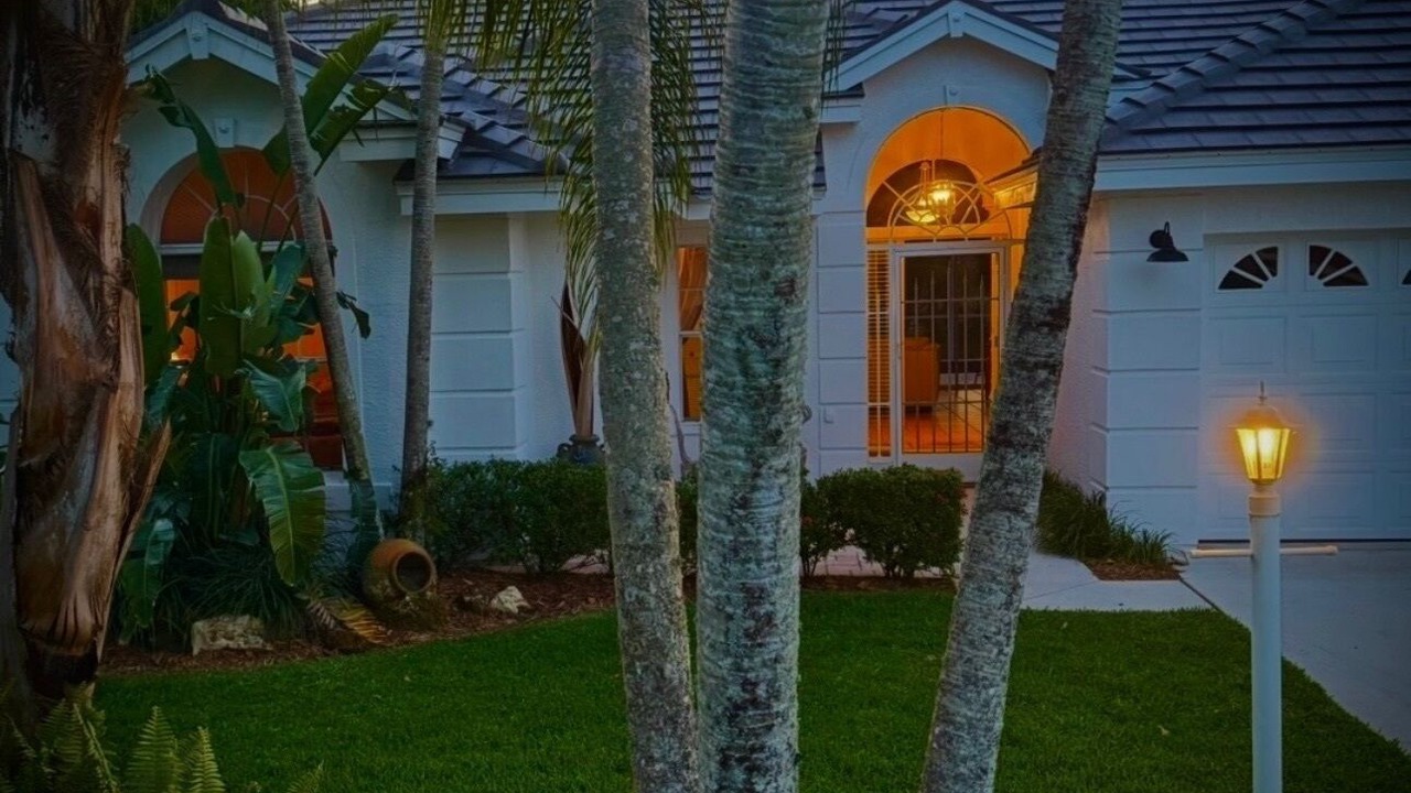 Photo of Outdoor in Crown Pointe