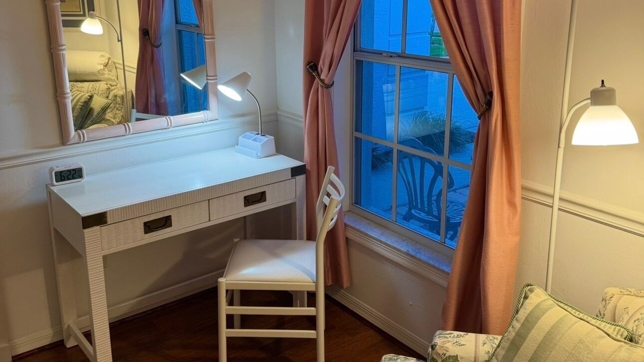 Photo of Bedroom in Crown Pointe