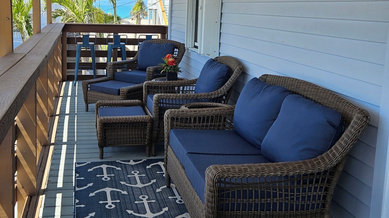 Photo of Patio Balcony in Englewood