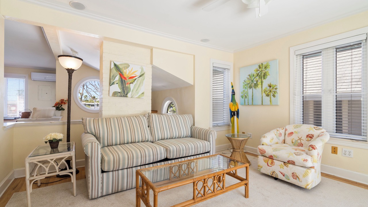 Photo of Livingroom in Treasure Island