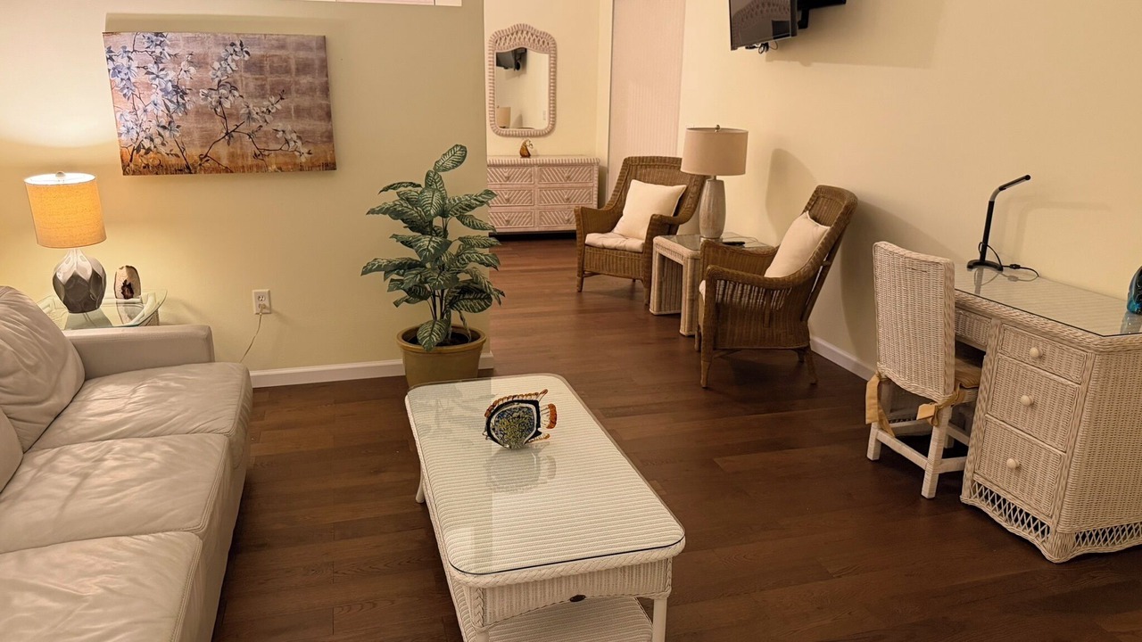 Photo of Livingroom in Golden Beach
