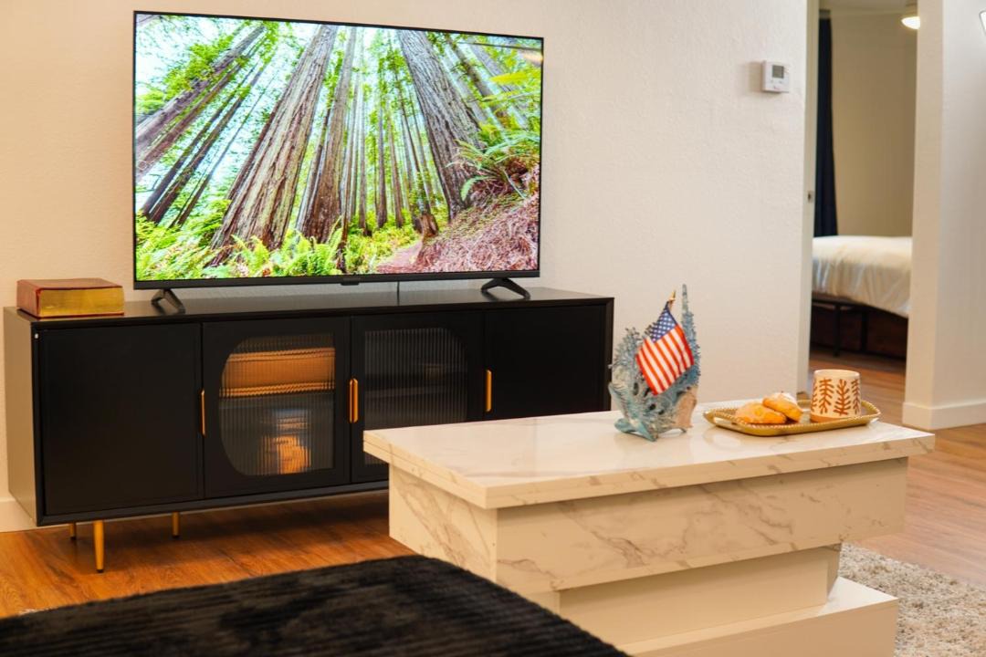 Photo of Livingroom in Charlotte Park