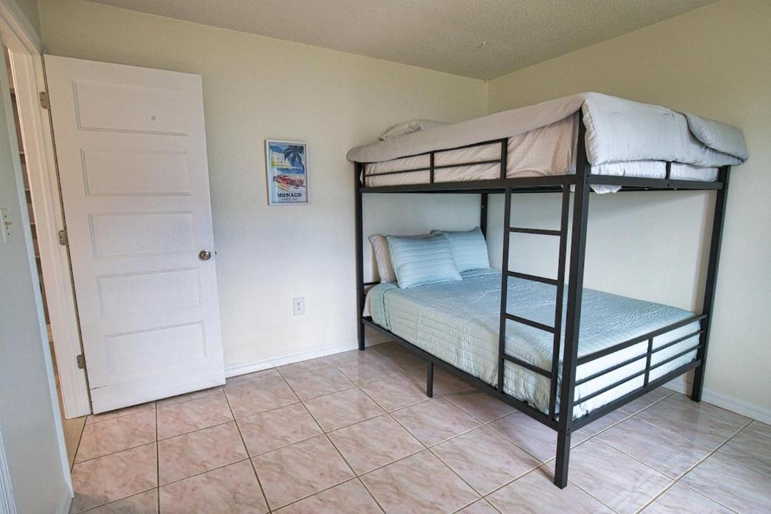 Photo of Bedroom in Oakland Hills
