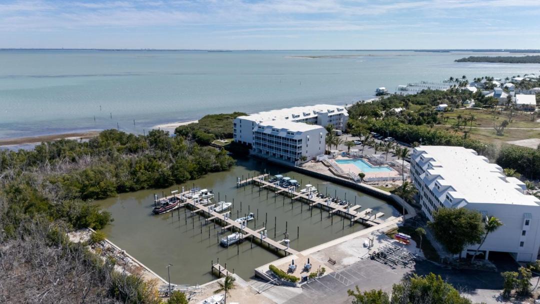 Photo of Others in Captiva