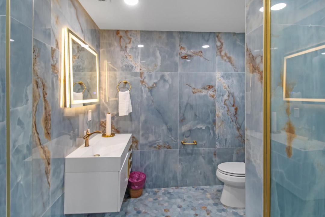 Photo of Bathroom in Harbour Heights