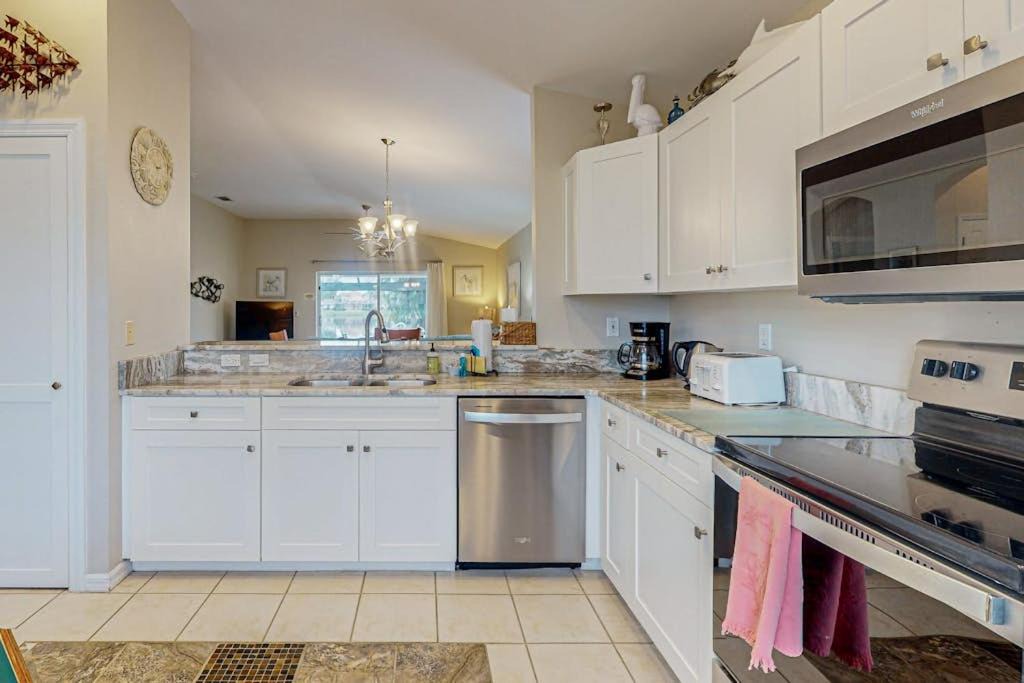 Photo of Kitchen in Beachwalk Isles
