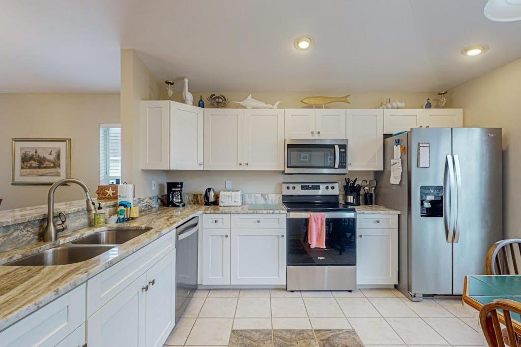 Photo of Kitchen in Beachwalk Isles