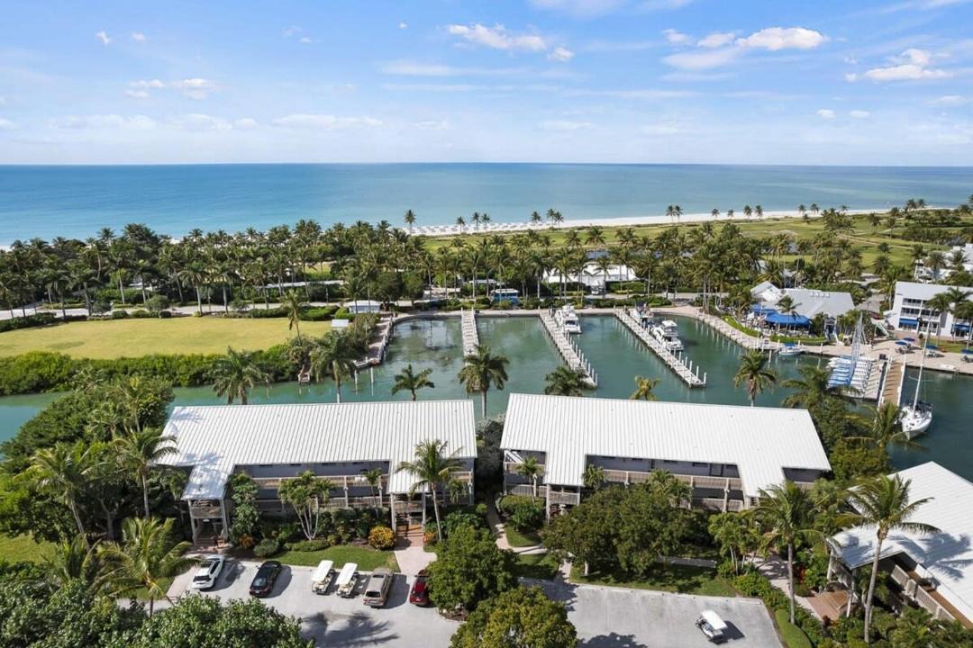 Photo of Others in Captiva