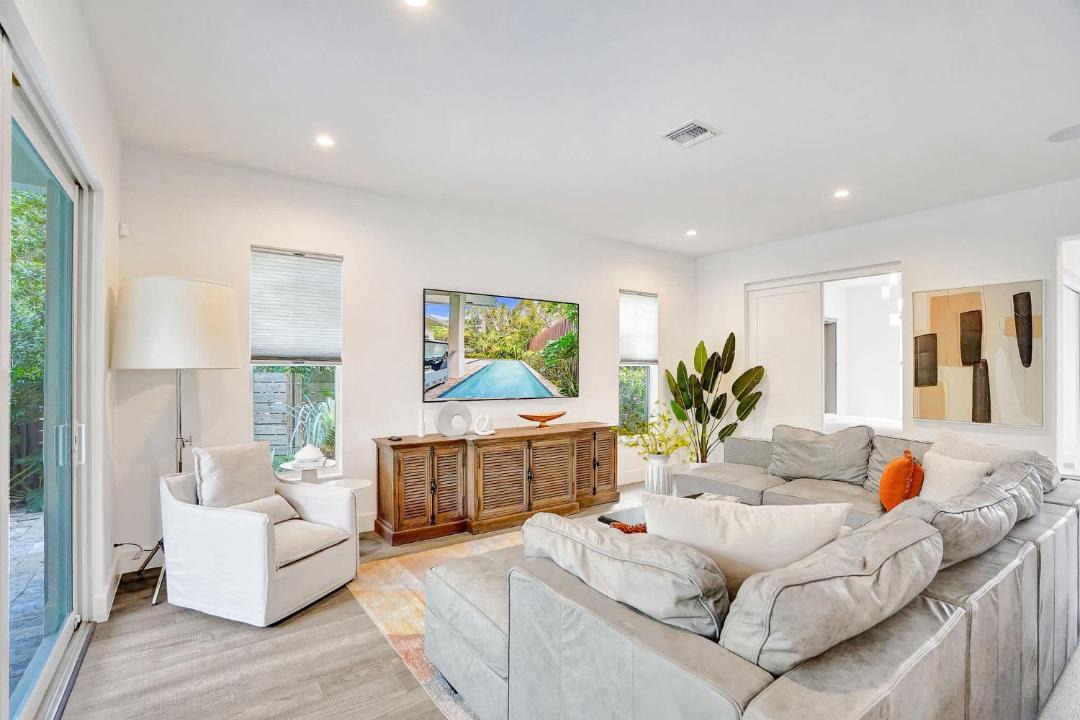 Photo of Others in Poinsettia Heights