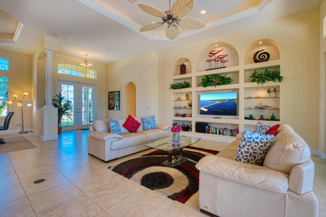 Photo of Livingroom in Caloosahatchee