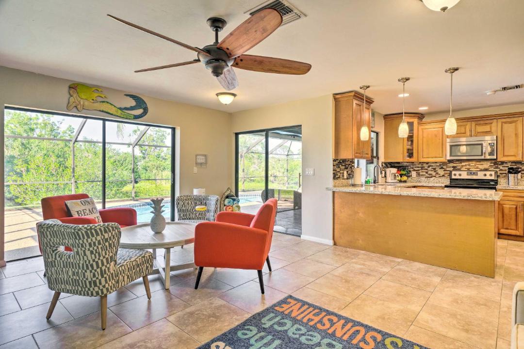 Photo of Livingroom in Lochmoor Waterway Estates