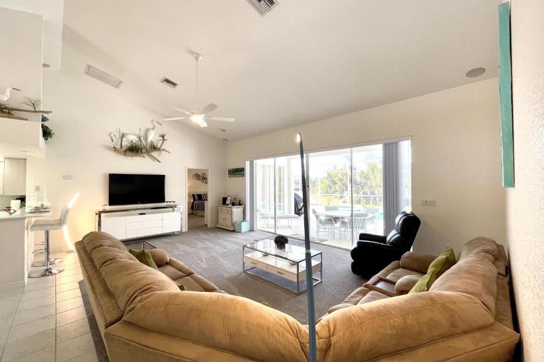 Photo of Livingroom in Long Meadow