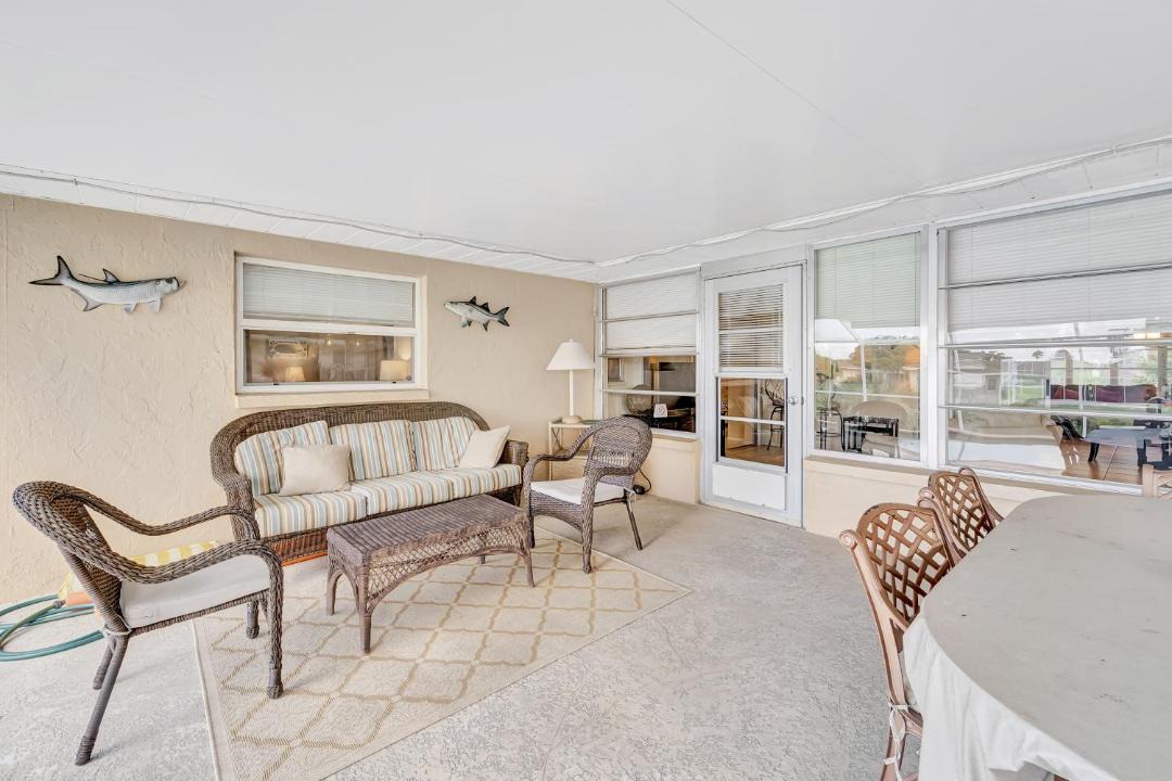 Photo of Livingroom in Venice Gardens