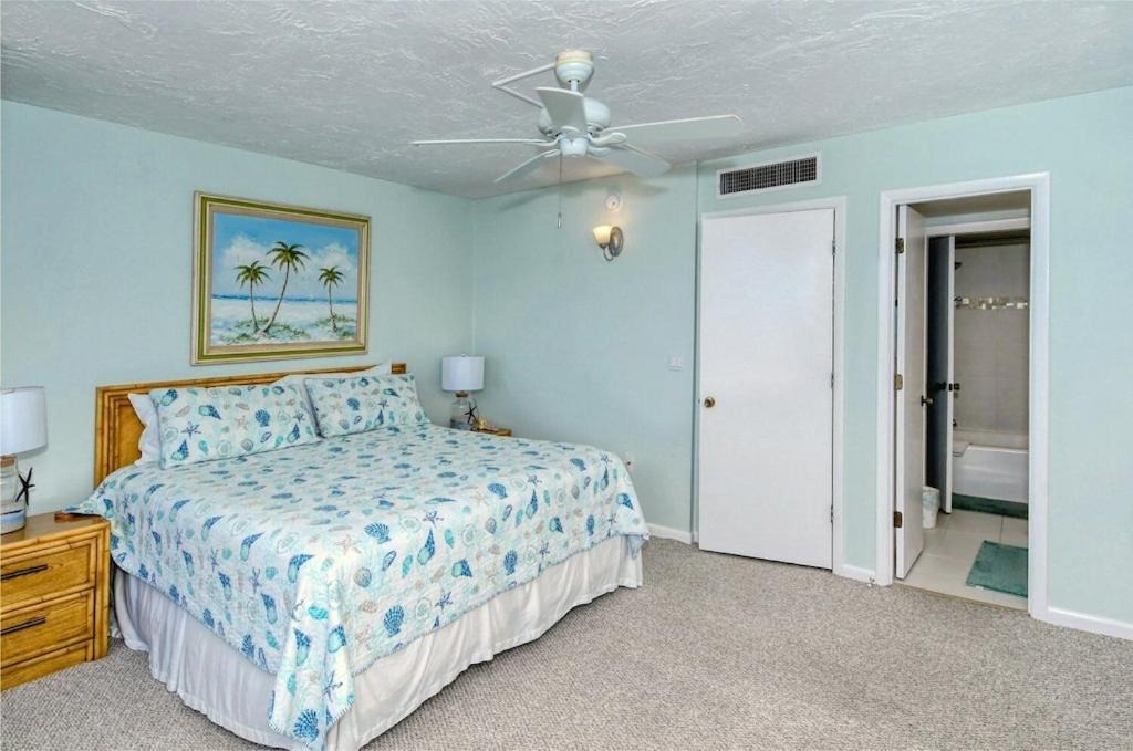 Photo of Bedroom in Longboat Key