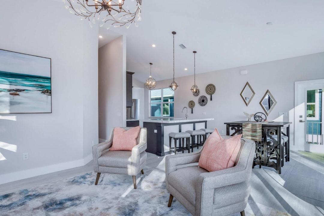 Photo of Livingroom in Mid Island